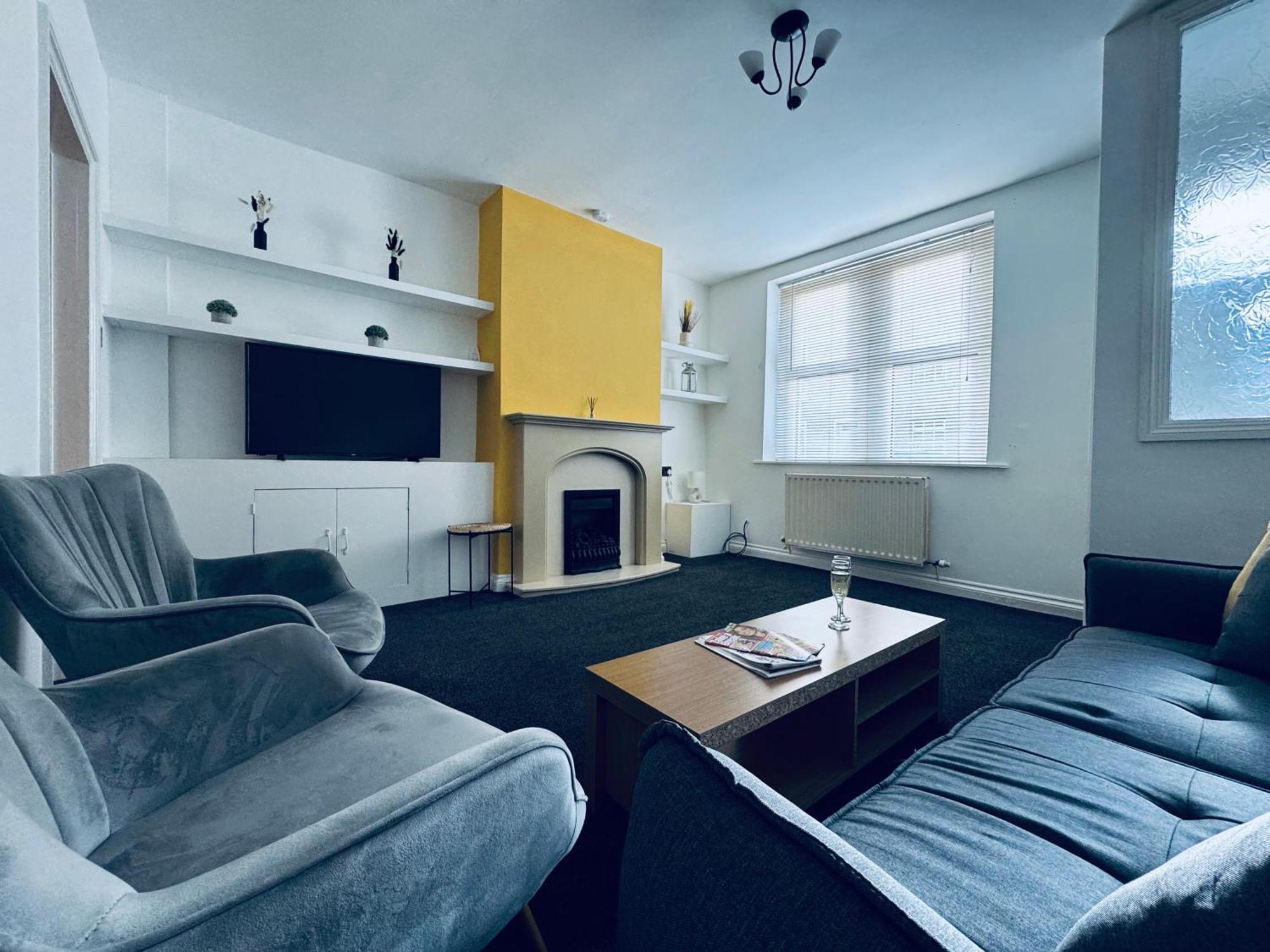 Cumberland House-2 Bed House Apartment Уоркингтън Екстериор снимка